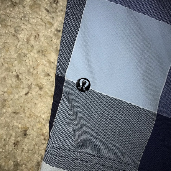 Lululemon Athletica Men's Checkered Shorts - Blue and Gray - Picture 5 of 5